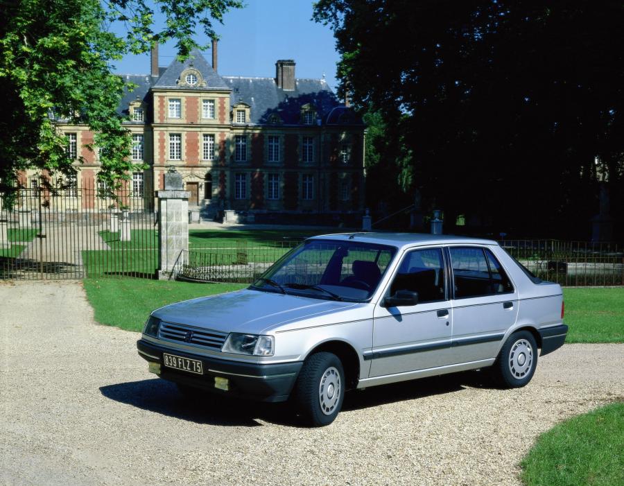  Peugeot 309 1985 года  (фото 3 из 5)
